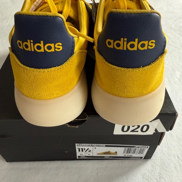 Adidas Men's Yellow and Blue Barreda Sneakers - Size 11.5 - Picture 4 of 7